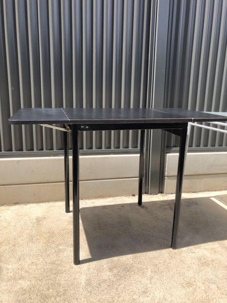 Black extendable table & chairs