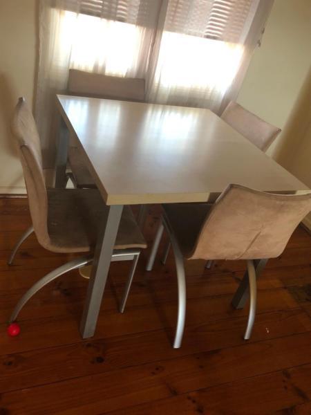 Dining table & 4 chairs