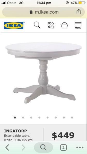 Extendable white table