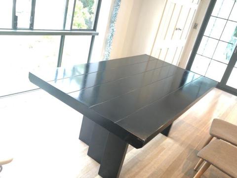 Dinning table