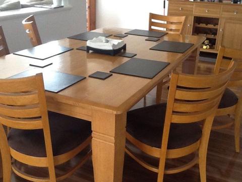 Dining Table Hardwood 1800 X 1050mm with 6 x matching chairs $700 ono