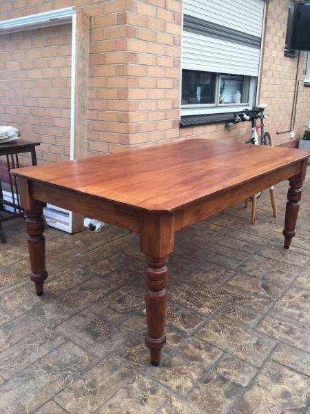 Wanted: Solid wooden table