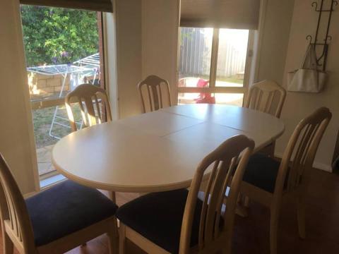 dinning table and chairs for sale