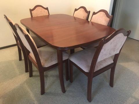 Jarrah extendable dining table and 6 x chairs