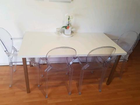 Dining table and 4x Phillipe Stark replica chairs