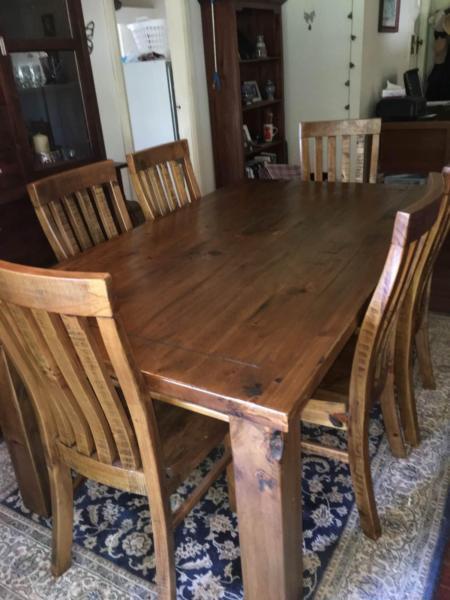 Solid 7 piece dining suite