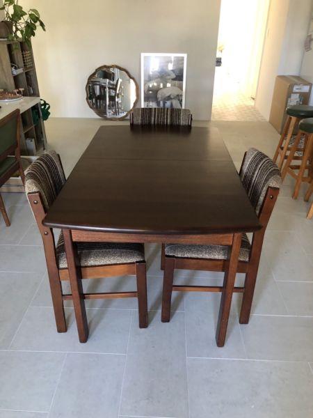 Solid Wood dining set, extendable, with 6 chairs