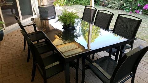 Wanted: ***SOLD***Outdoor dinning table