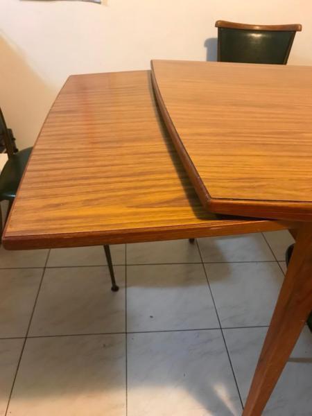 Big dinner table sale and free 6 chairs-$40
