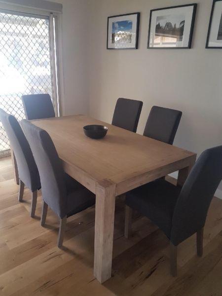 Brand new Dinning Table and chairs