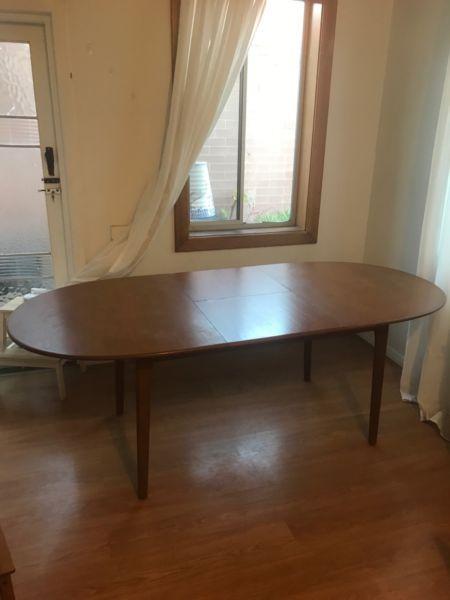 TH Brown extendable dining table