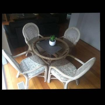 Bamboo Whicker round glass Table and 4 chairs