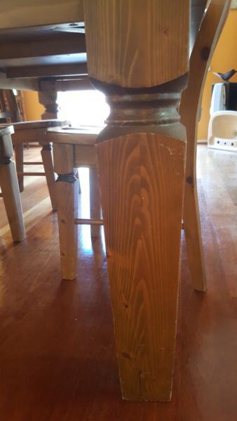 Baltic Pine Dinning Table with 5 Chair Make An Offer!