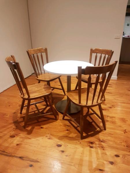 Round White Dining Table and 4 Solid Oak Chairs