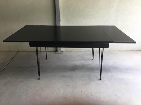 Extension Table - BLACK GLOSSY - METAL LEGS - DONCASTER