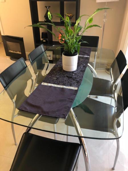 Harvey Norman modern 7 piece tempered glass dining table 6 chairs
