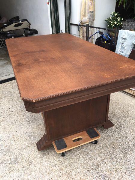 Table 1930/40's late Deco period
