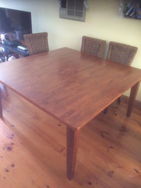 Solid wood, square dining table