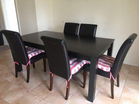 Dining table with 5 chairs- L180cmxW100cms