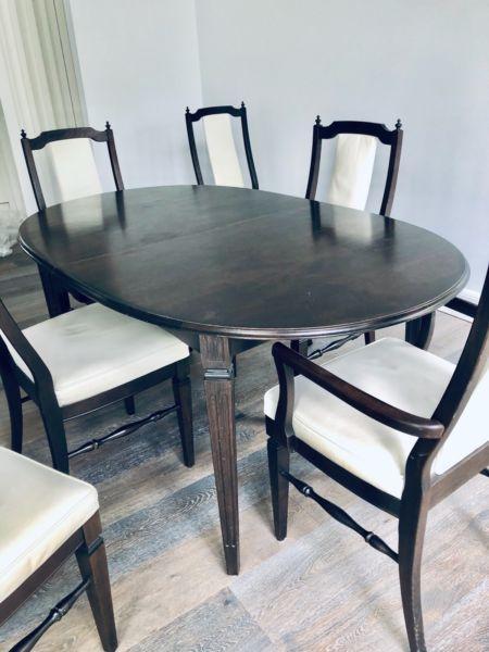 4 or 6 seater gorgeous dining table $350