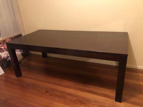 Freedom furniture dining table