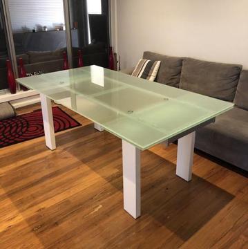 6 seater glass table extends to 10 seater