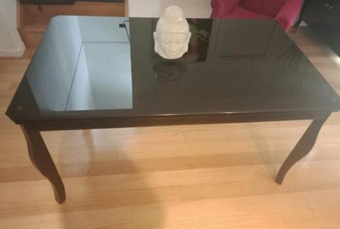 Dining table urgent sale