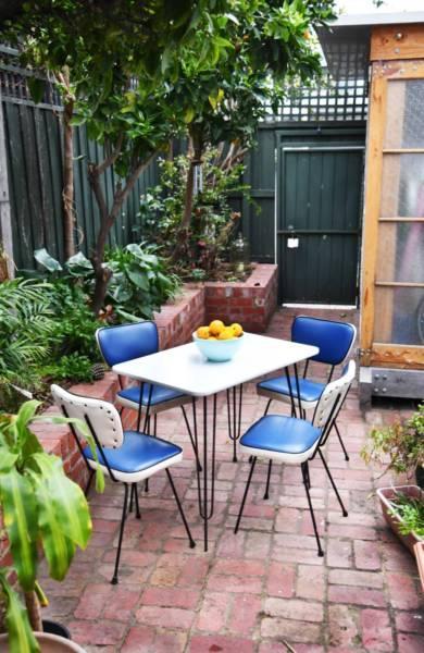 Retro/ Vintage Dinette Table and Chairs