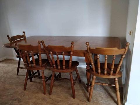 Wooden Dining EXPANDABLE Table and Chairs (x4)