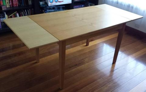 Dining Table - Extendable (seats 4 - 6 people comfortably)
