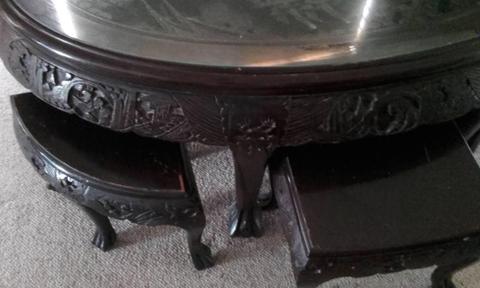 VINTAGE HEAVILY CARVED OVAL TABLE AND SEATS GLASS TOP ON TABLE