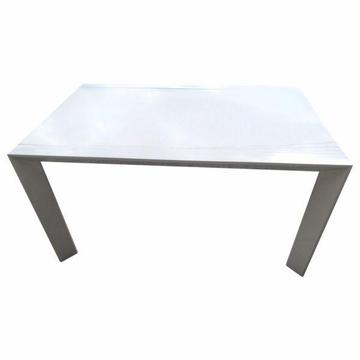 Extendable white dining table 6-8 seater