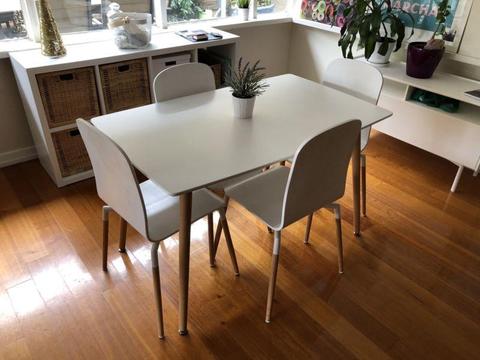 Zanui Scandi Dining Table with 4 chairs