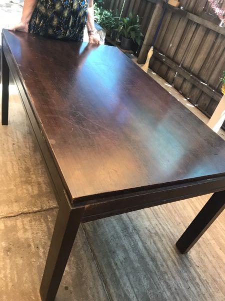 Hard wood extendable table