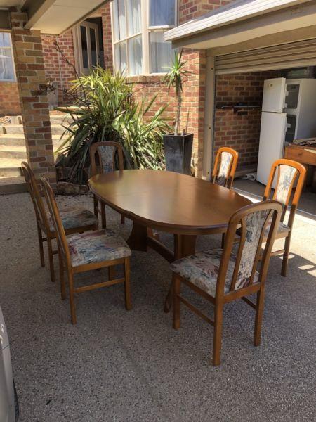 TIMBER DINING TABLE 6 SEATER