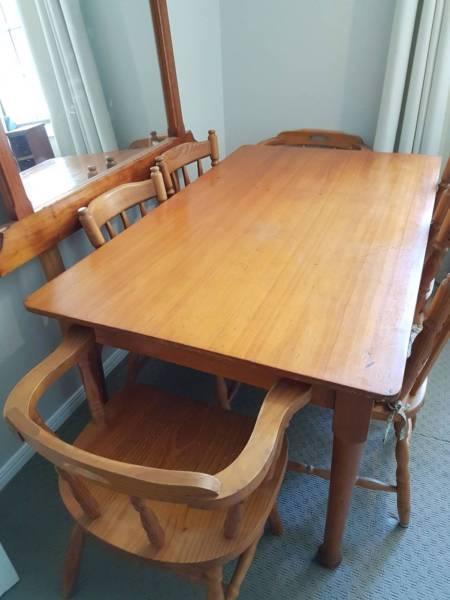 Solid pine dining table and 6 chairs
