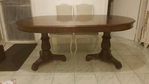 Large Extendable Table [Seats 12]