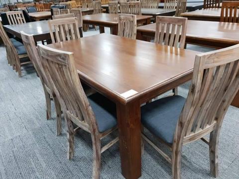 Floor Stock Clearance 7 Piece Dining (REF Table 1)