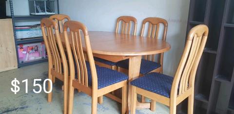 7 Piece Dining setting - extendable table