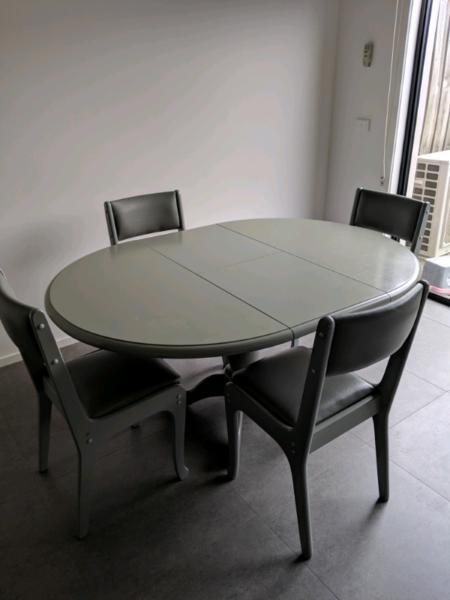 Dining table and 6 chair set