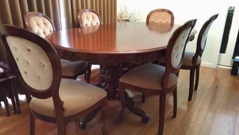 Dining room set in great condition