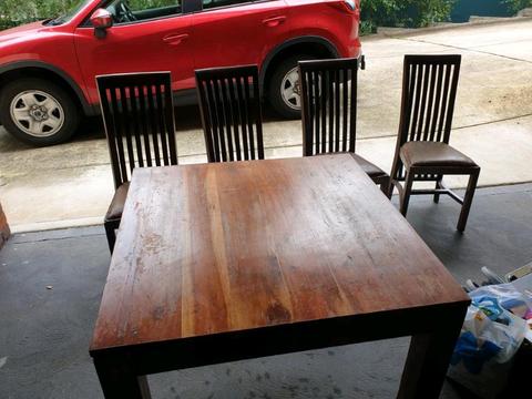 5 Piece Dining setting, Table and Chairs
