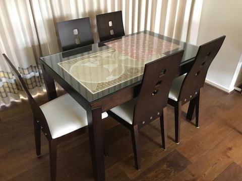 5 Seater Wood Dining Table and Chairs