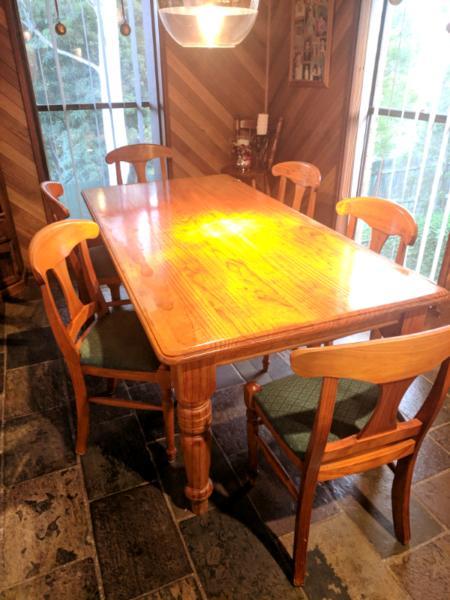 6 Seater Solid Pine Family Dining Table
