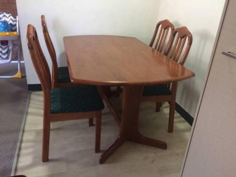 Dining Table 4 Chairs Wooden Almost New