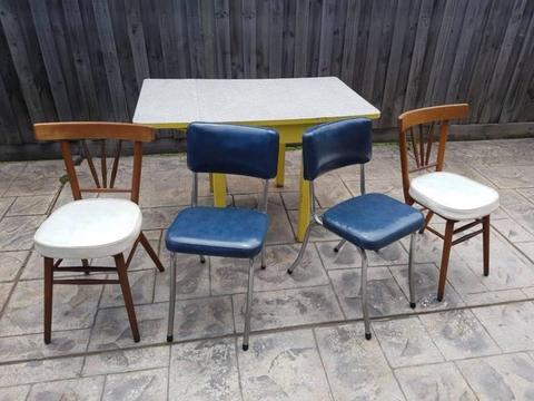 VINTAGE TIMBER LAMINEX TOP BIFOLD KITCHEN TABLE WITH 4 CHAIRS