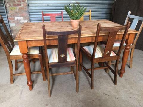 Kitchen table and six vintage chairs