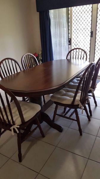 6 SEATER TIMBER TABLE & CHAIRS FOR SALE $750
