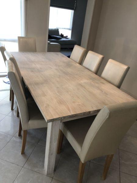 Dining table and 8 leather chairs