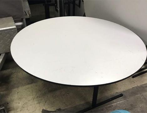 Round fold up tables